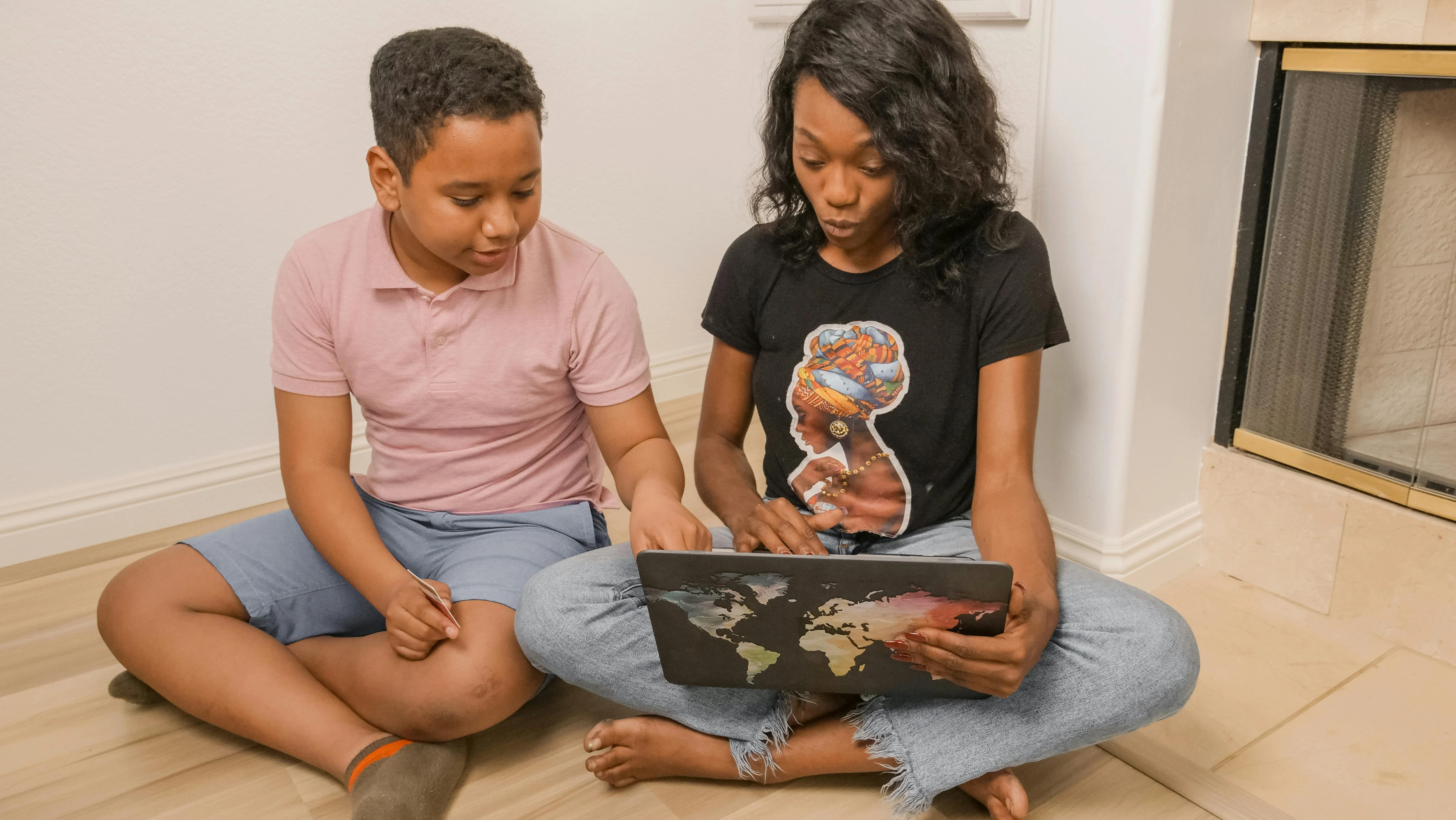 Keywords:
TypeScript and Webpack logos - How to use p5.js with TypeScript and webpack - DEV Community