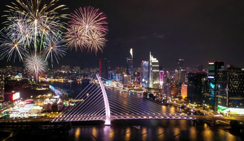 Ho Chi Minh City New Year's Eve celebration - Celebrating New Year's Eve in Ho Chi Minh City (Saigon) – An ...