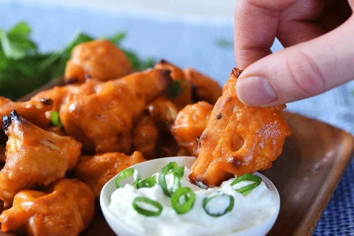 Buffalo cauliflower wings - Buffalo Cauliflower Wings — Nikki Dinki Cooking